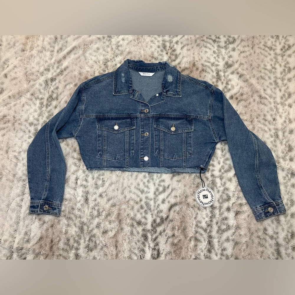 Never Now Denim Jean Jacket Women Large Loose Fit Distressed. New